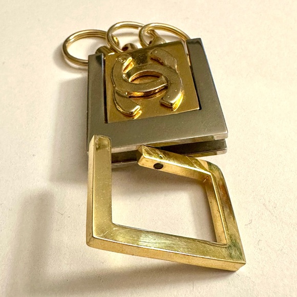 Chanel Keychain - Vintage - Picture 5 of 11